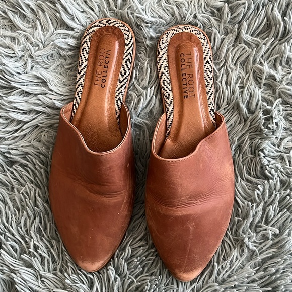 The Root Collective Lili Mule in Chestnut Leather - Picture 2 of 5